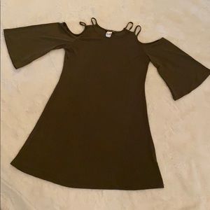 Flowing dress in olive